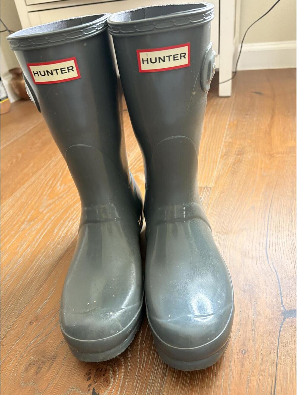 Hunter Gray Rain Boots Classic Waterproof Durable Rainwear Size 8